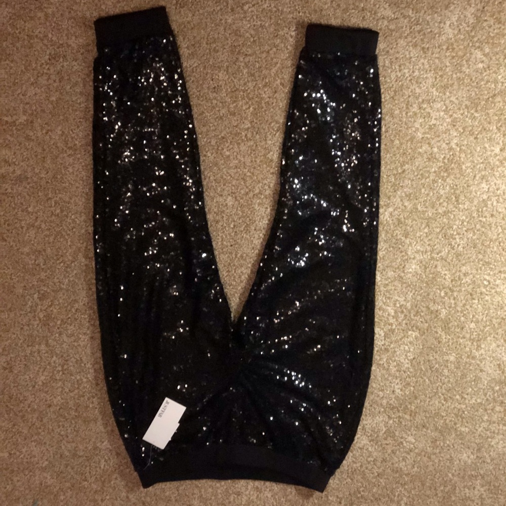 Sparkly Booty? - Picture 3 of 5